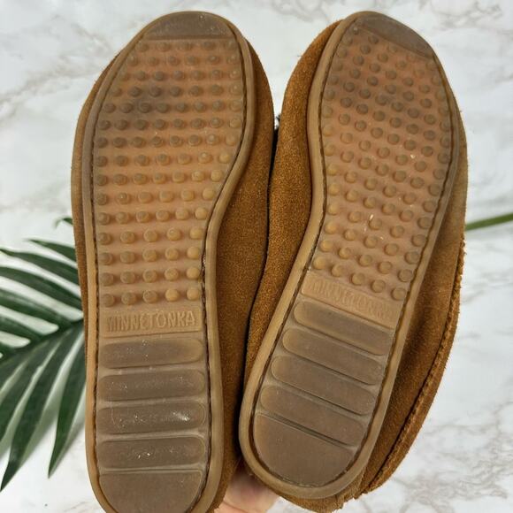 MINNETONKA Kiltie Brown Suede Moccasin  Loafers Beaded Thunderbird size 8 - Picture 6 of 8